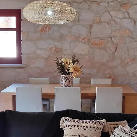 Villa Jootiq