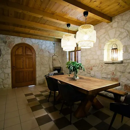 Jootiq Villa